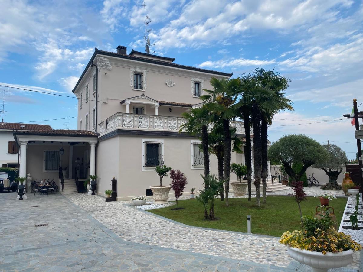 B&B Stazione Don Camillo Brescello Exteriör bild