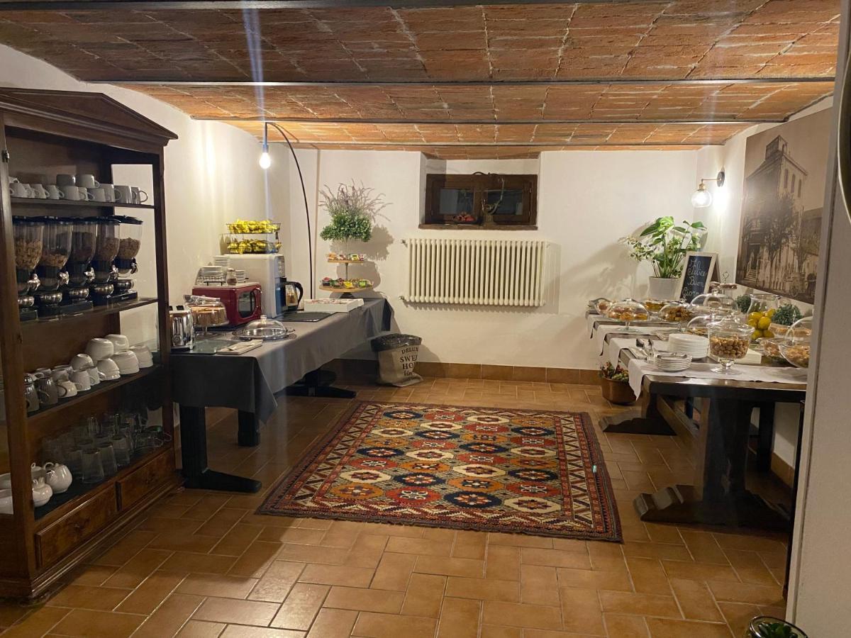 B&B Stazione Don Camillo Brescello Exteriör bild